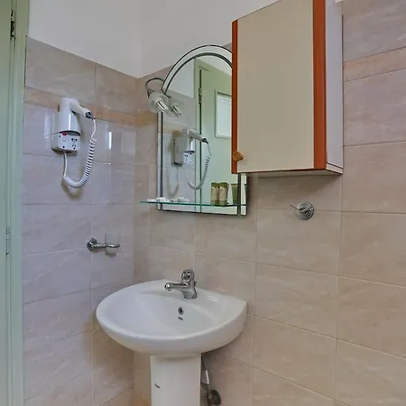 Aparthotel Aggeliki 2*