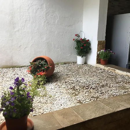 Aggeliki Aparthotel 2*